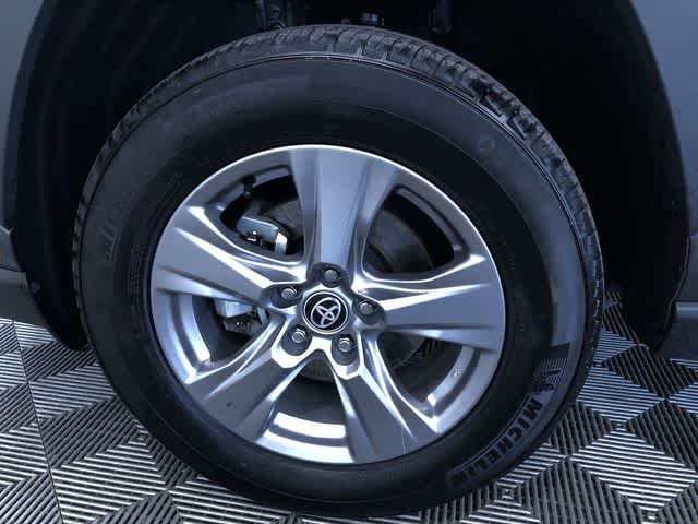 Thumbnail: 2025 Toyota RAV4 - 18