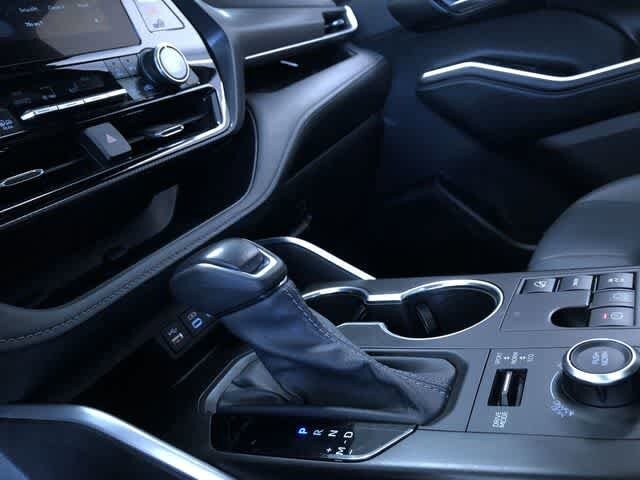 Thumbnail: 2025 Toyota Highlander - 29