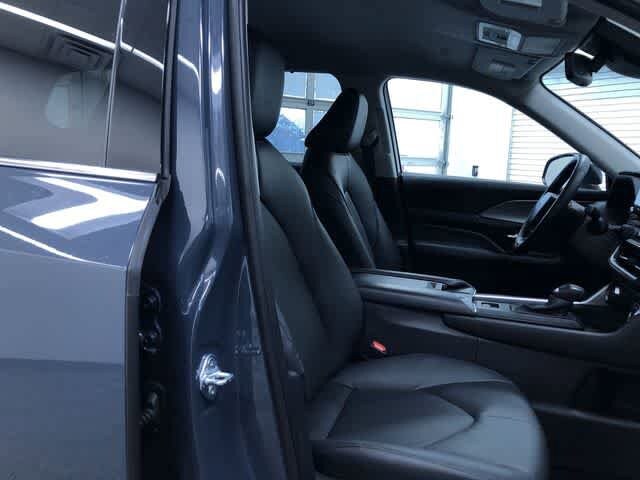 Thumbnail: 2025 Toyota Grand Highlander - 24