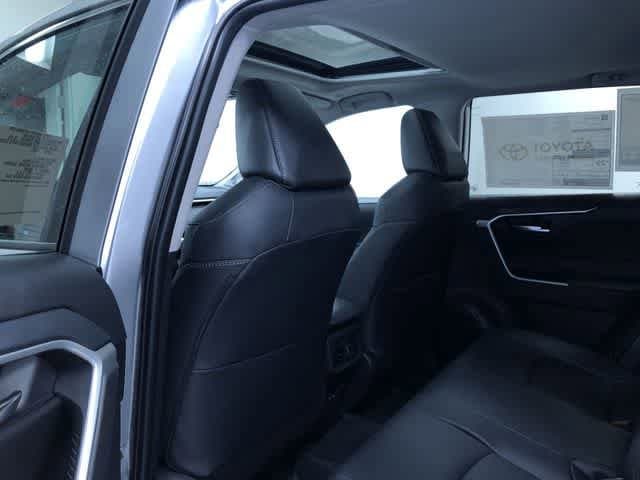 Thumbnail: 2025 Toyota RAV4 - 11