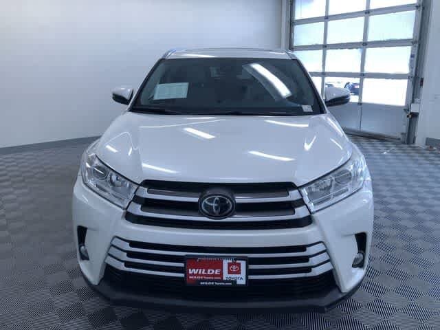 Thumbnail: 2018 Toyota Highlander - 16