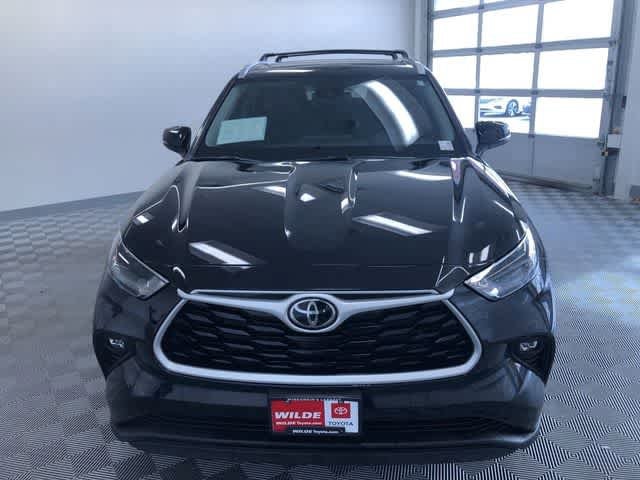 Thumbnail: 2022 Toyota Highlander - 6