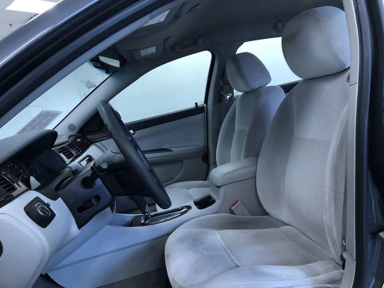 Thumbnail: 2010 Chevrolet Impala - 18