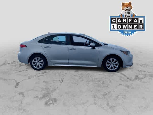 2024 Toyota Corolla LE photo 2