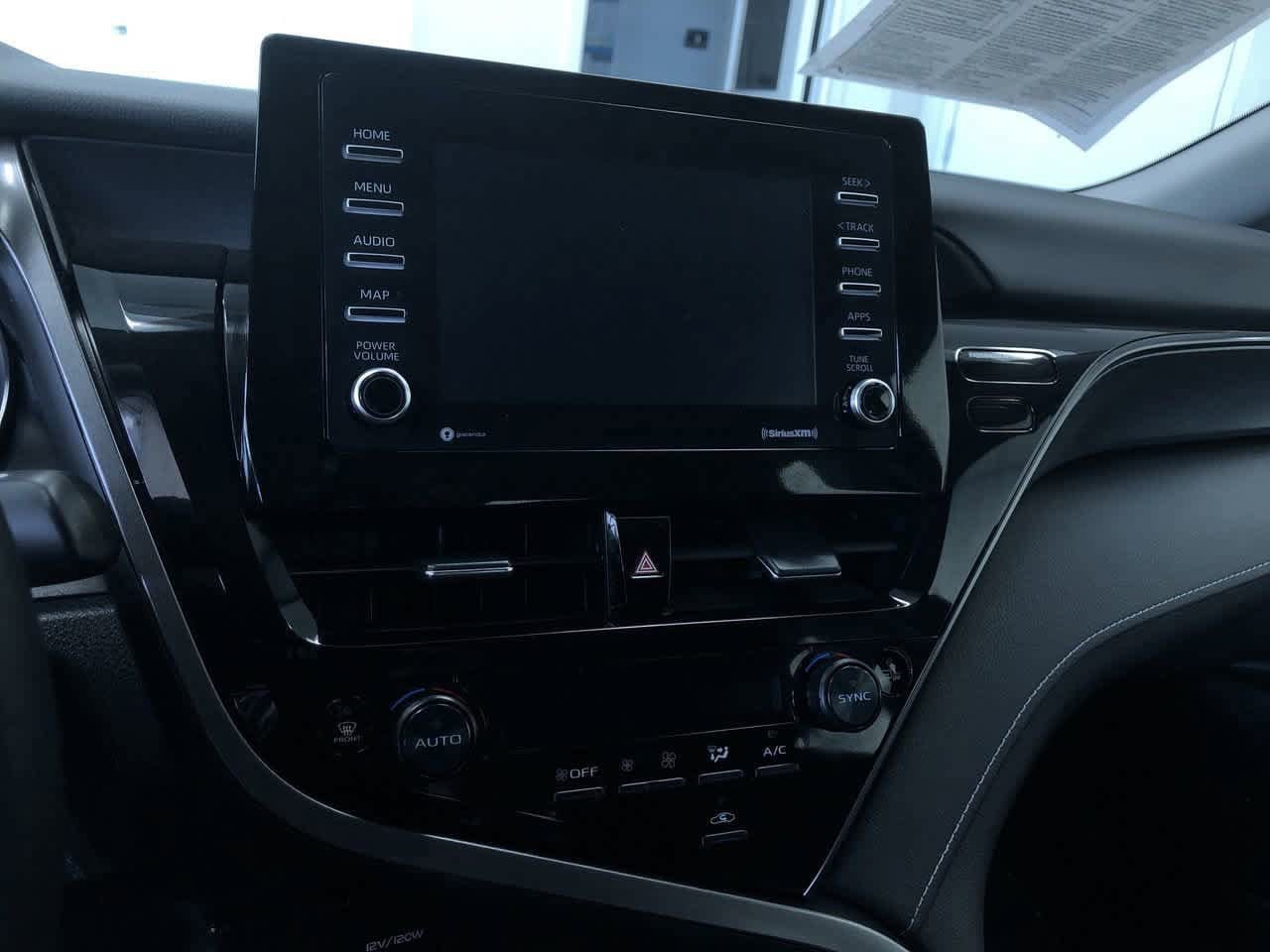 2024 Toyota Camry SE 31