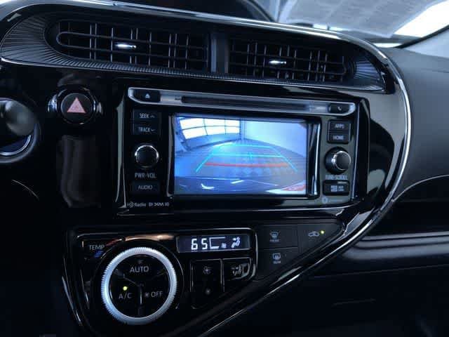 Thumbnail: 2018 Toyota Prius c - 26