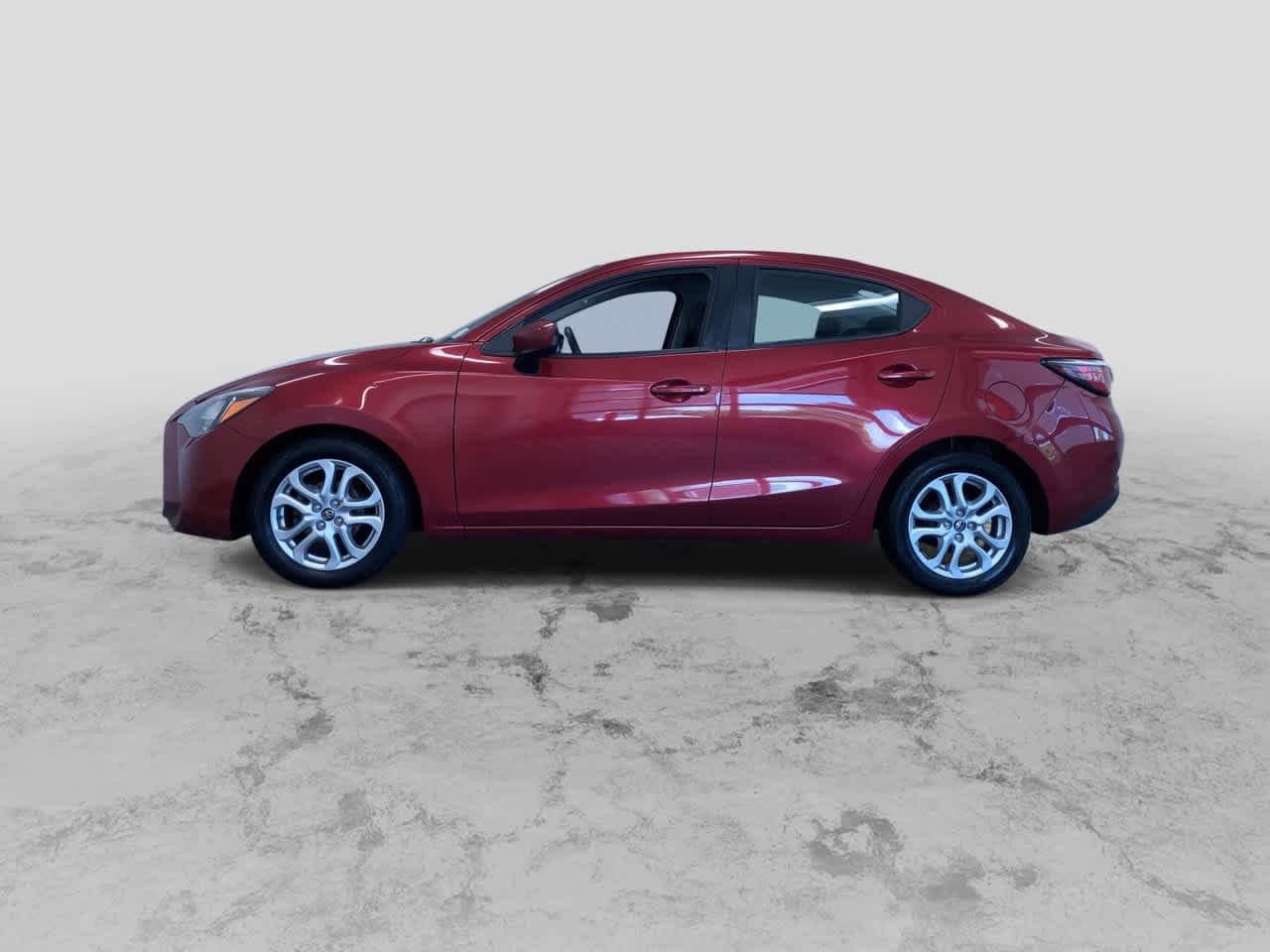 Thumbnail: 2017 Toyota Yaris iA - 6