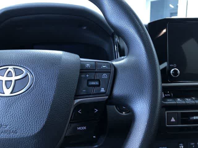 Thumbnail: 2025 Toyota Camry - 27