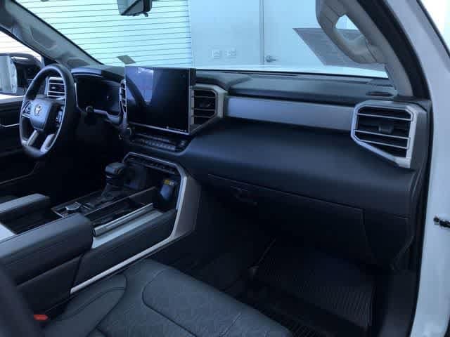 Thumbnail: 2024 Toyota Sequoia - 25