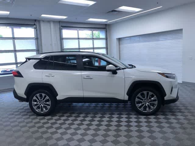 Thumbnail: 2022 Toyota RAV4 - 42
