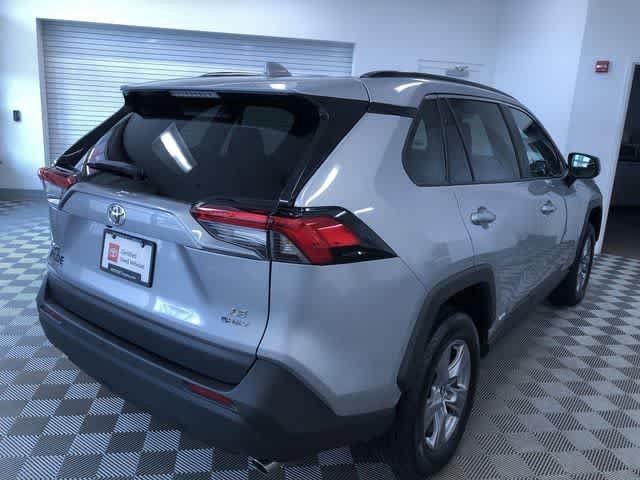 Thumbnail: 2025 Toyota RAV4 - 32