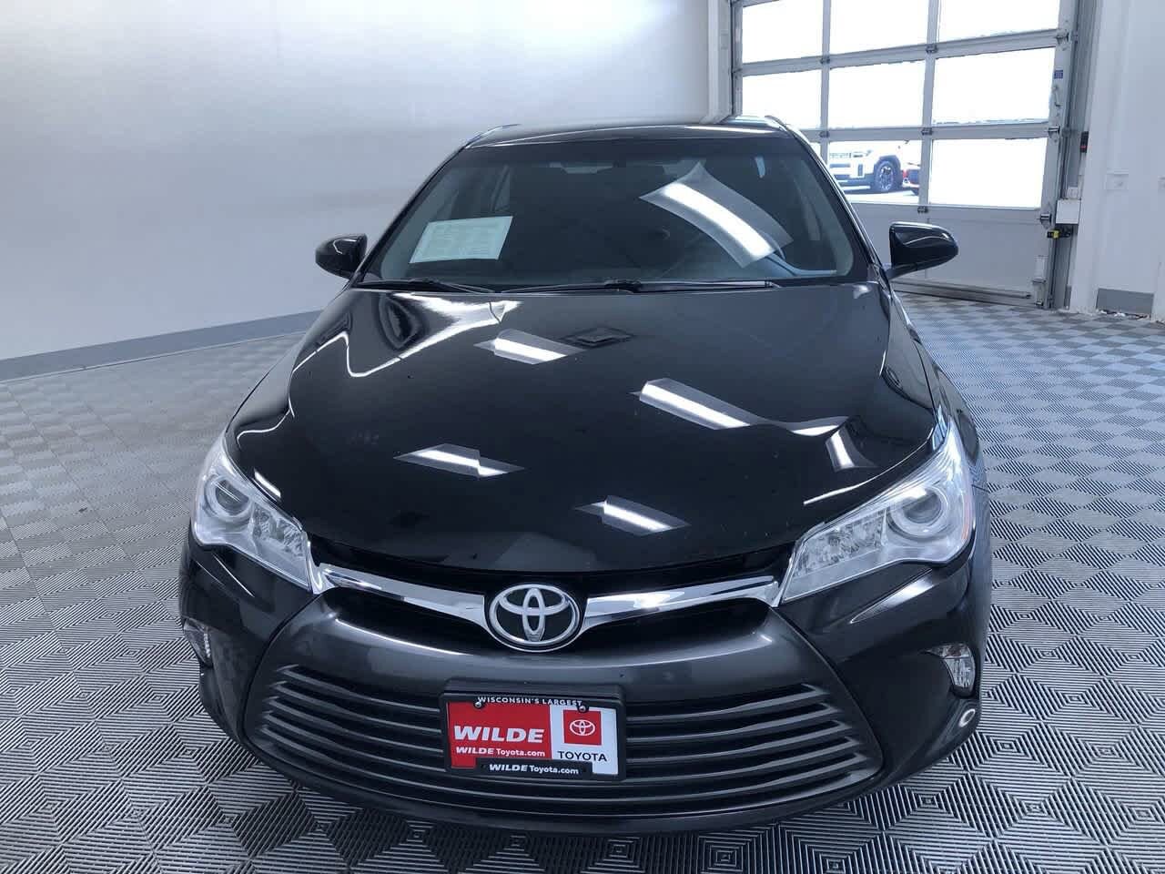 Thumbnail: 2017 Toyota Camry - 14