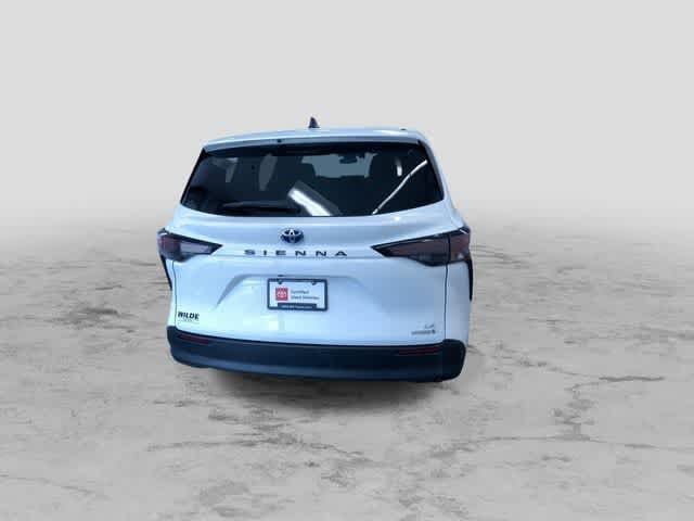 Thumbnail: 2023 Toyota Sienna - 8