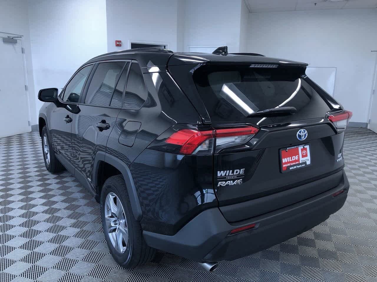 Thumbnail: 2024 Toyota RAV4 - 12