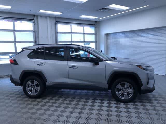 Thumbnail: 2025 Toyota RAV4 - 35