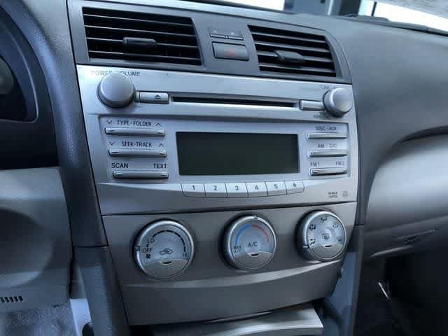 Thumbnail: 2011 Toyota Camry - 29