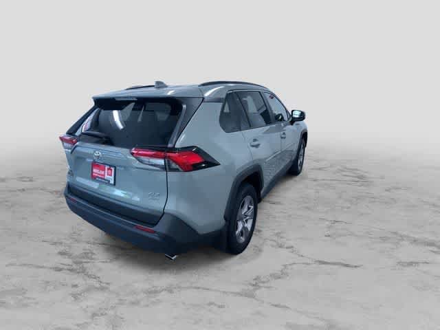 Thumbnail: 2022 Toyota RAV4 - 19