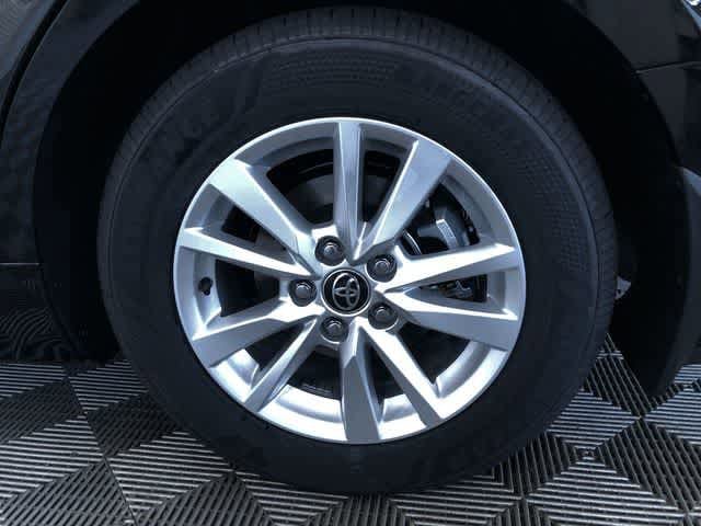 Thumbnail: 2025 Toyota Camry - 16