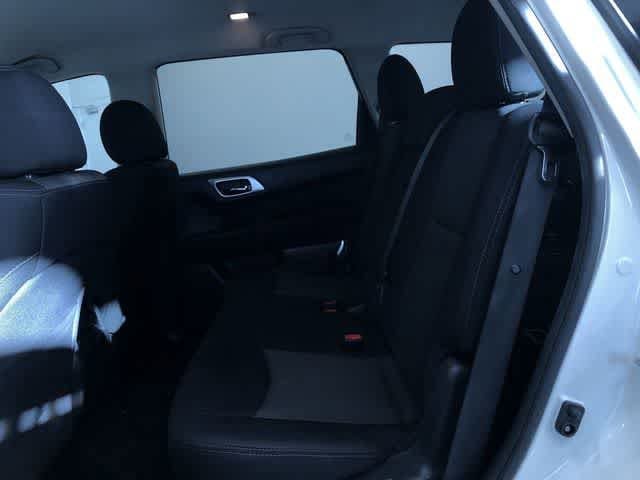 Thumbnail: 2017 Nissan Pathfinder - 20