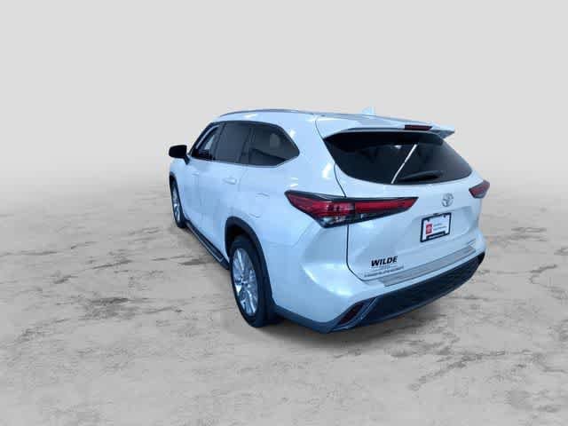 Thumbnail: 2021 Toyota Highlander - 7