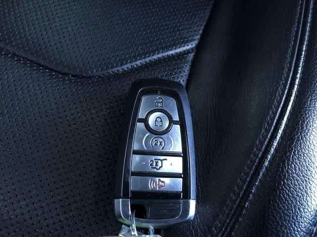 Thumbnail: 2019 Ford Expedition - 32