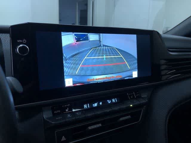 Thumbnail: 2025 Toyota Camry - 27