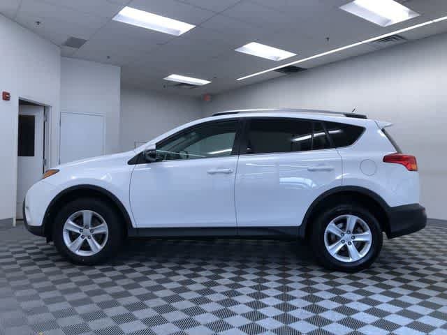 Thumbnail: 2013 Toyota RAV4 - 3