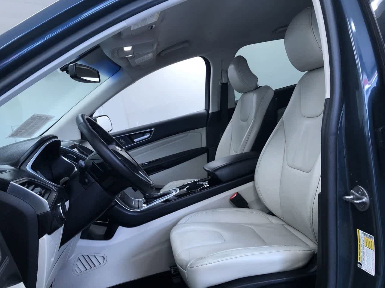 Thumbnail: 2016 Ford Edge - 18