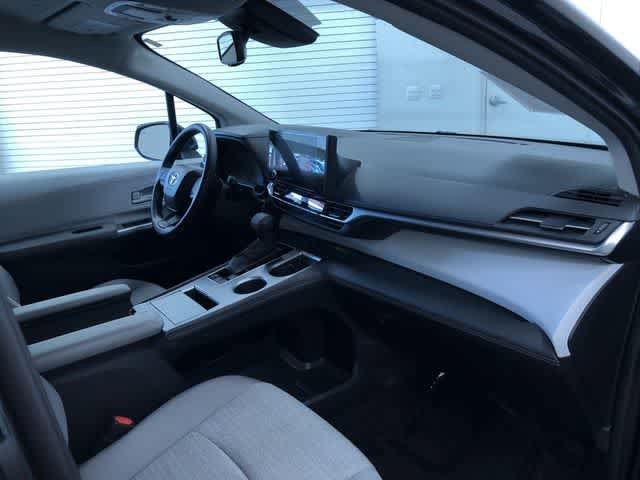 Thumbnail: 2026 Toyota Sienna - 23