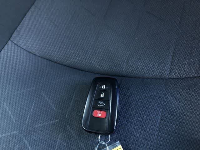 Thumbnail: 2025 Toyota RAV4 - 32