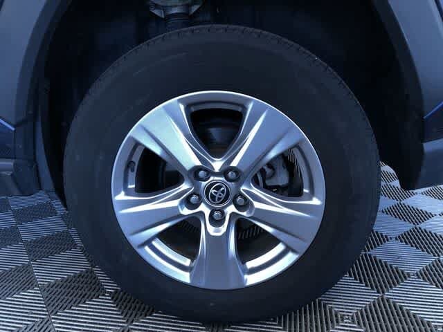 Thumbnail: 2023 Toyota RAV4 - 16