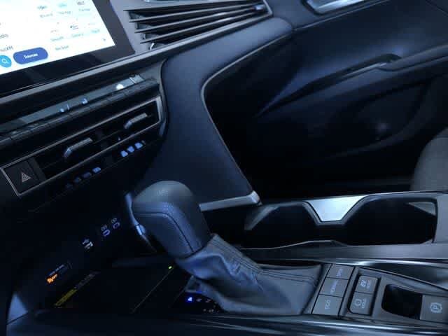 Thumbnail: 2025 Toyota Camry - 29