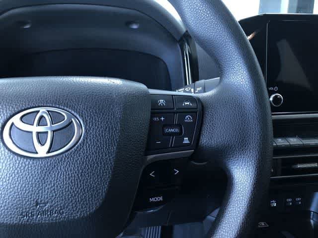 Thumbnail: 2025 Toyota Camry - 27