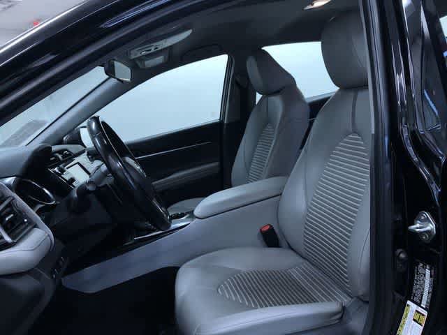 Thumbnail: 2019 Toyota Camry - 18