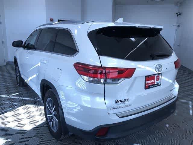 Thumbnail: 2019 Toyota Highlander - 14