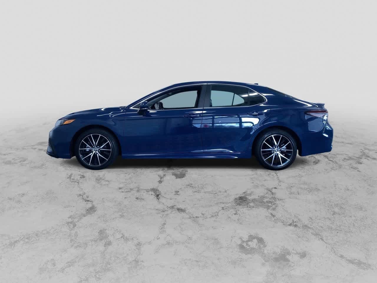 2024 Toyota Camry SE 6