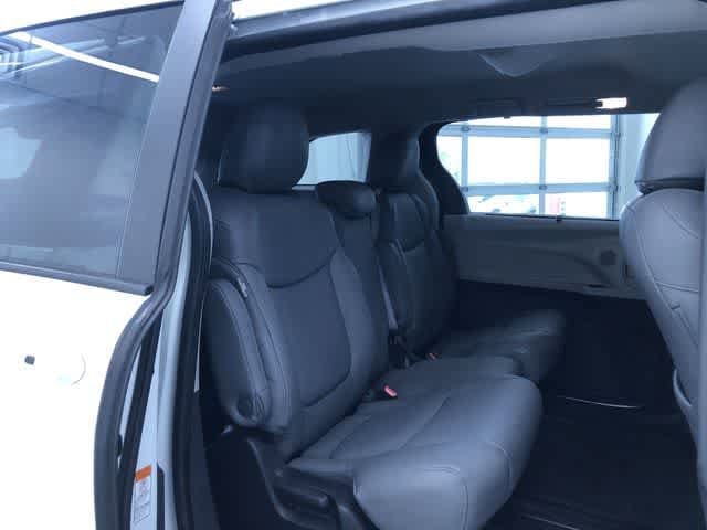 Thumbnail: 2023 Toyota Sienna - 21