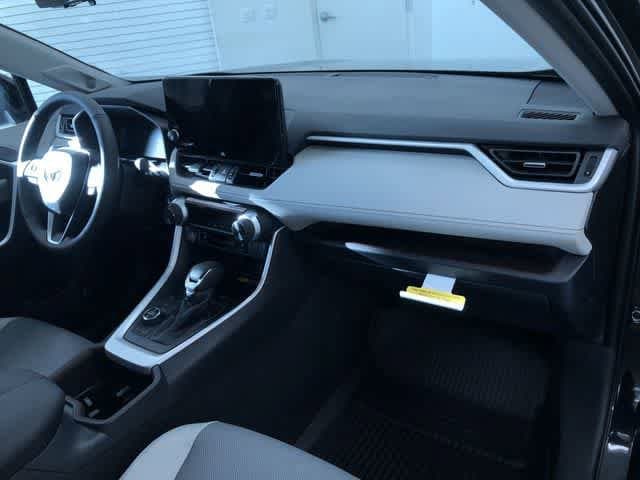 Thumbnail: 2025 Toyota RAV4 - 15