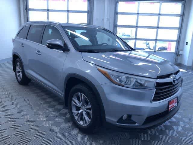 Thumbnail: 2015 Toyota Highlander - 38