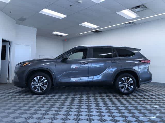 Thumbnail: 2024 Toyota Highlander - 13