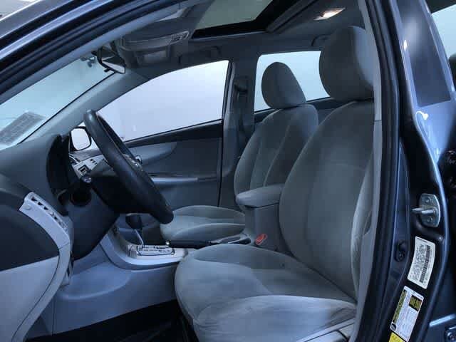 Thumbnail: 2013 Toyota Corolla - 19