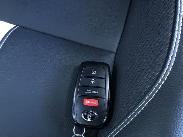 Thumbnail: 2025 Toyota Camry - 31