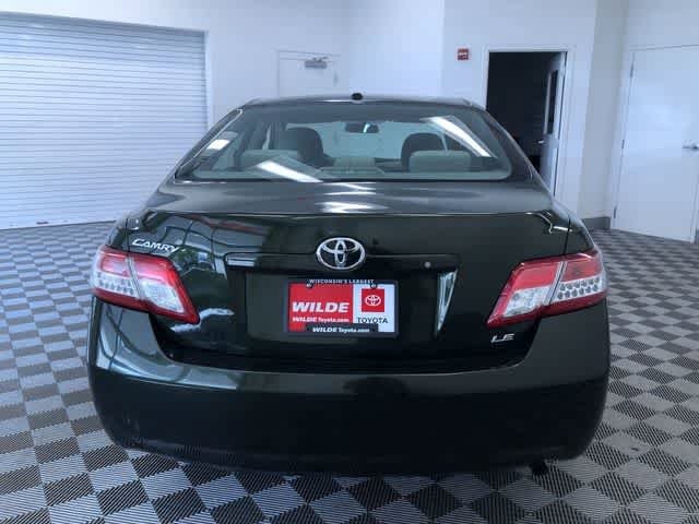 Thumbnail: 2011 Toyota Camry - 16
