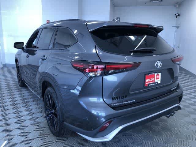 Thumbnail: 2025 Toyota Highlander - 13