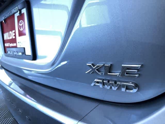 Thumbnail: 2023 Toyota Camry - 15