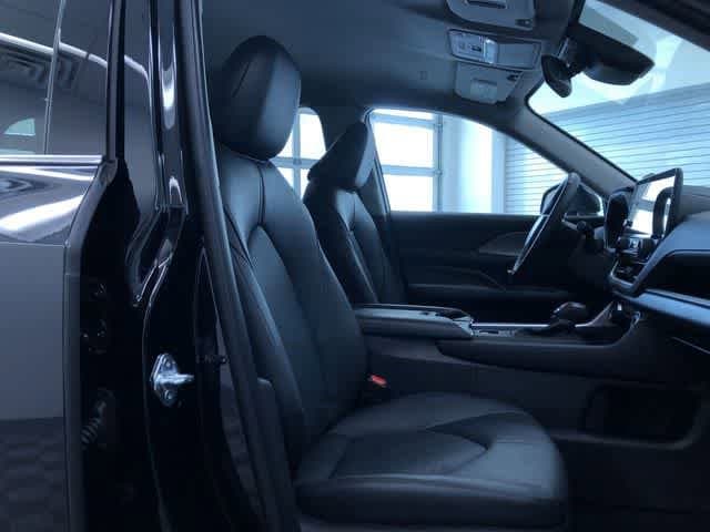 Thumbnail: 2025 Toyota Grand Highlander - 21