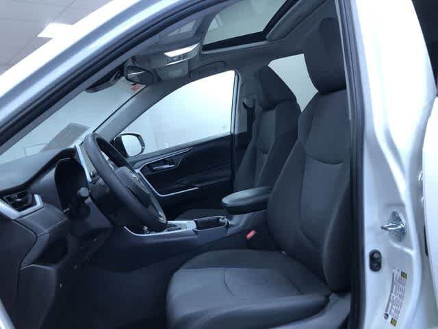 Thumbnail: 2025 Toyota RAV4 - 18