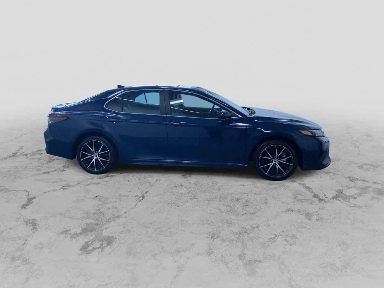 2024 Toyota Camry SE 2