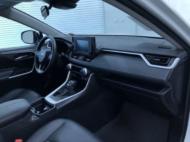 Thumbnail: 2021 Toyota RAV4 - 23