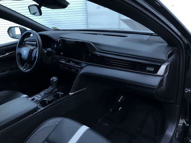 Thumbnail: 2025 Toyota Camry - 25